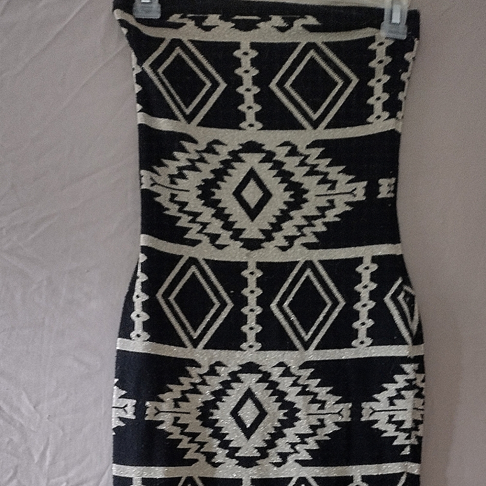 Fabrik black and cream strapless dress black and cream